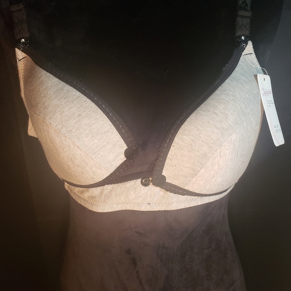 Maternity/sports bra - Picture 1 of 6